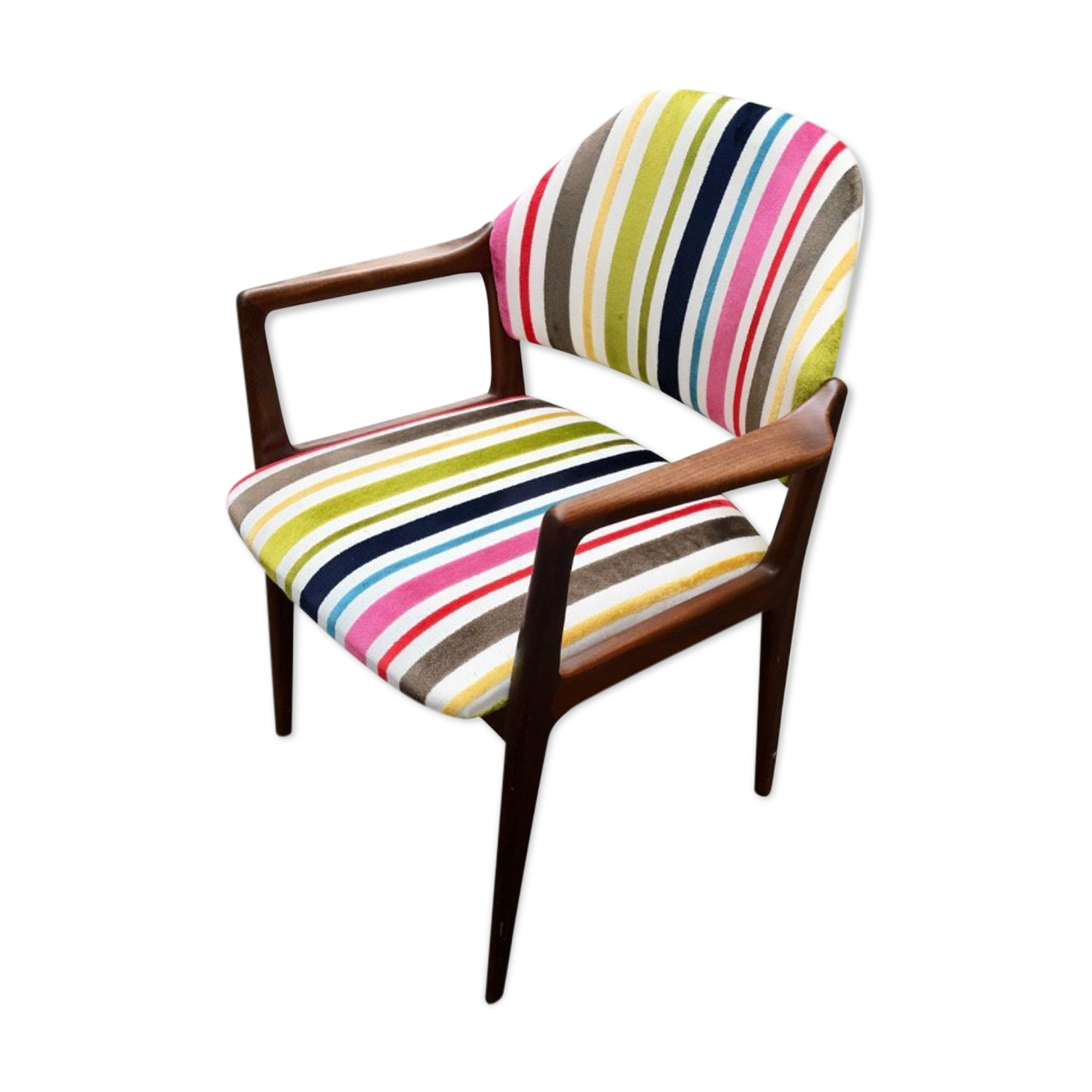 Scandinavian chair in solid teak with Nobilis fabric