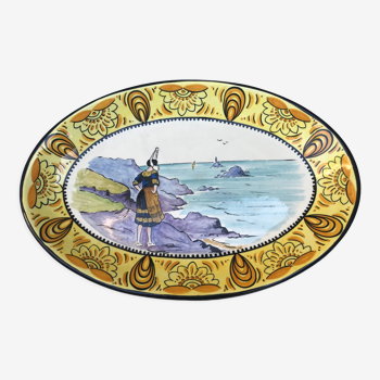 Ancien plat faience, scène Bretonne d après Louis Suire et Masse Frères