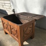 Coffre en bois, travail régional