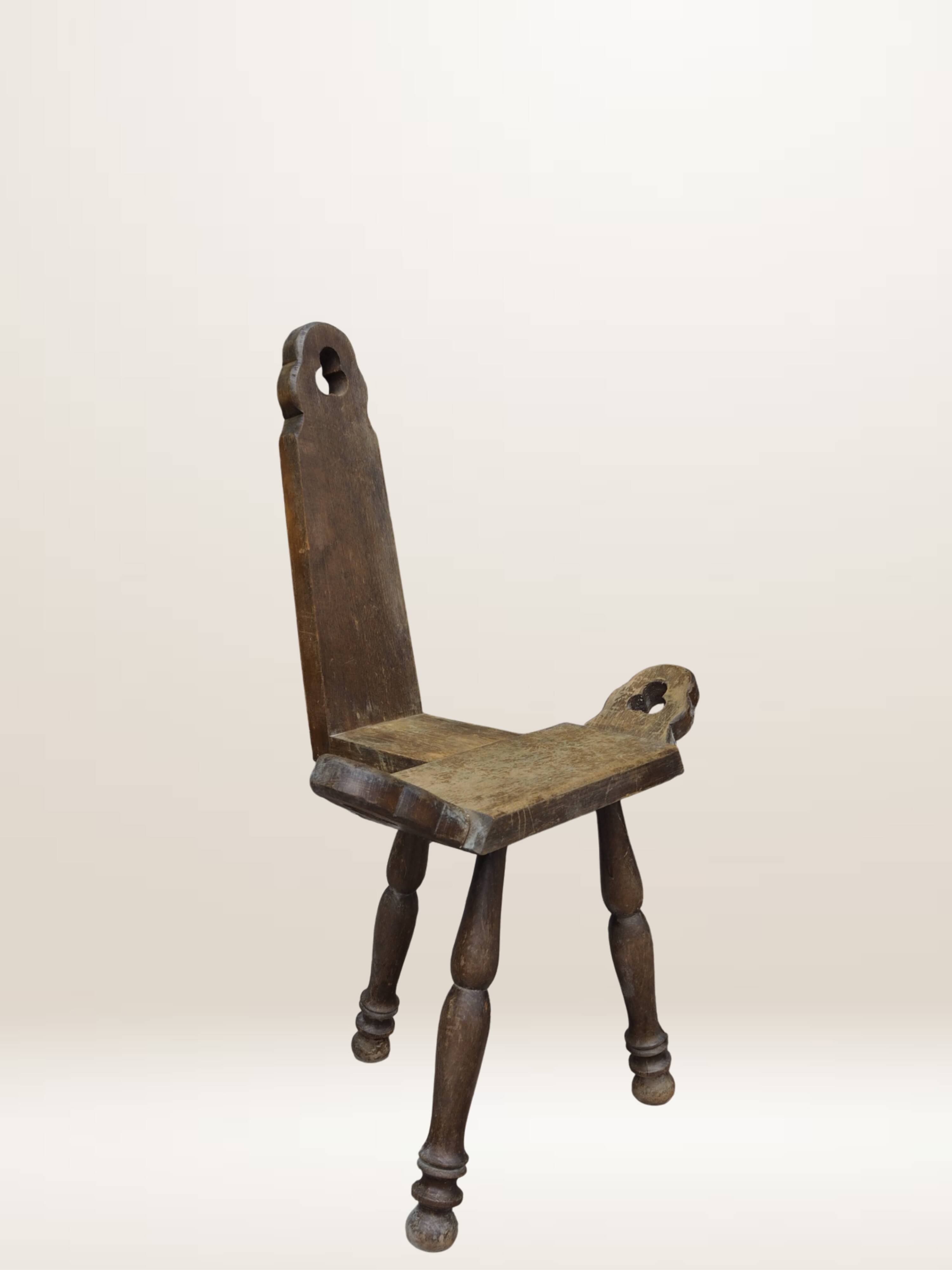 Tripod wooden farmhouse chair