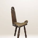 Tripod wooden farmhouse chair