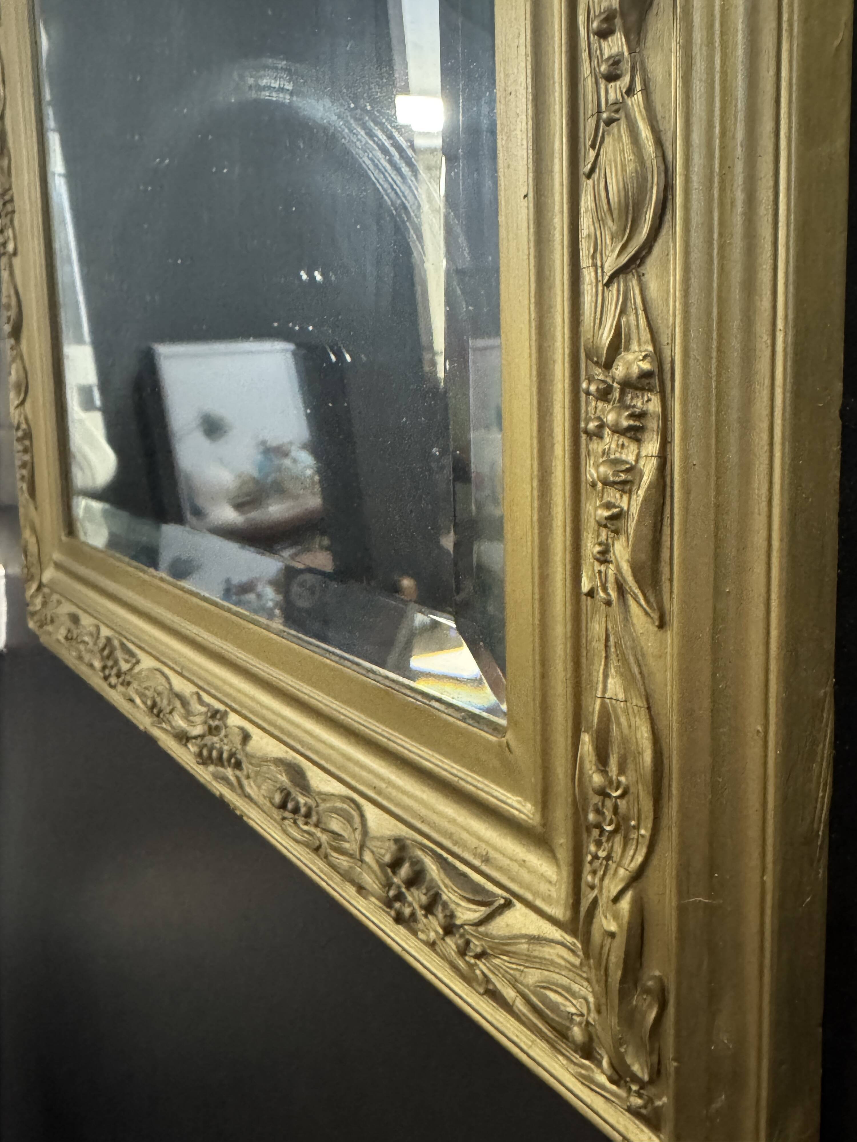 Golden framed mirror – medium size