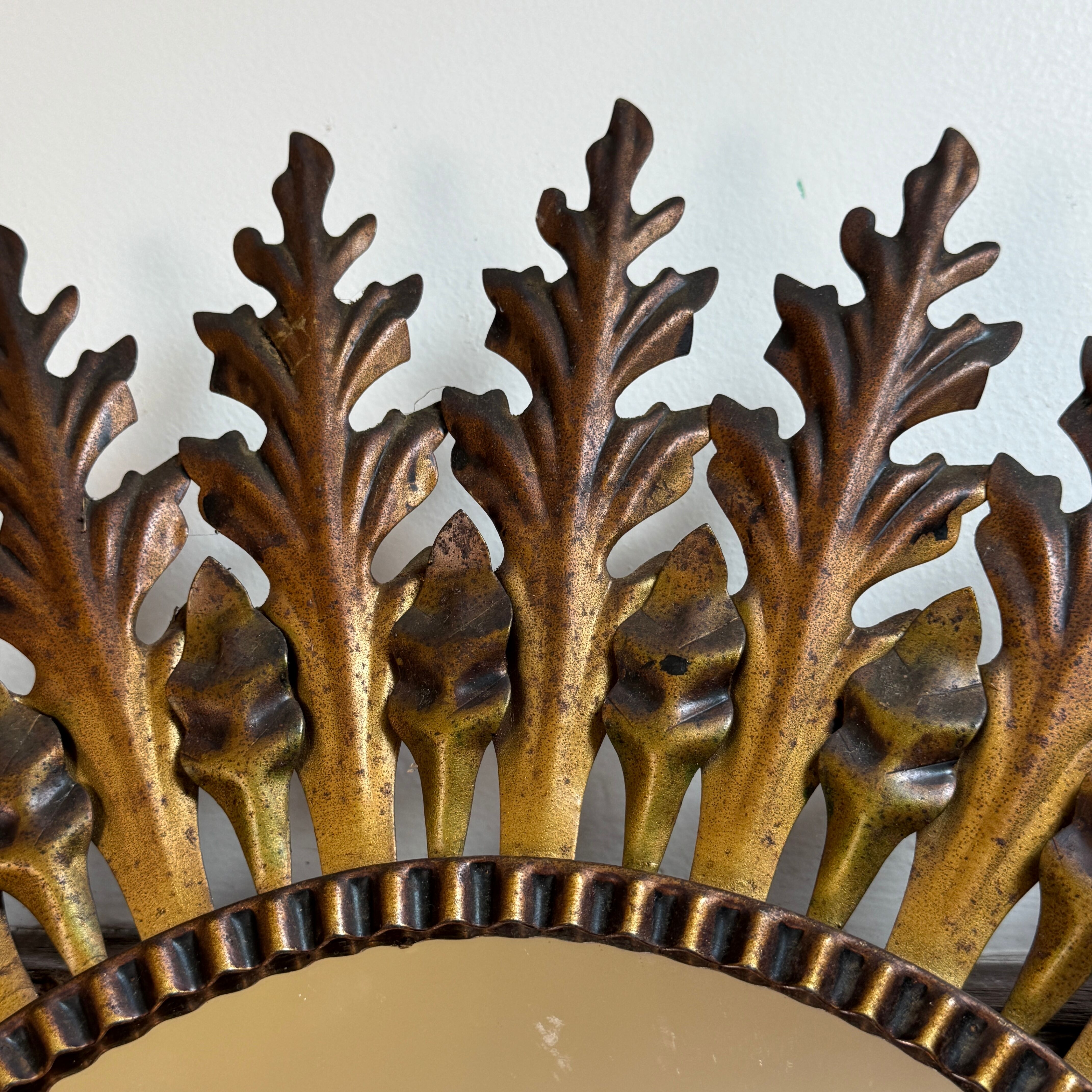 Magnificent sun mirror from the 1950s Italy.