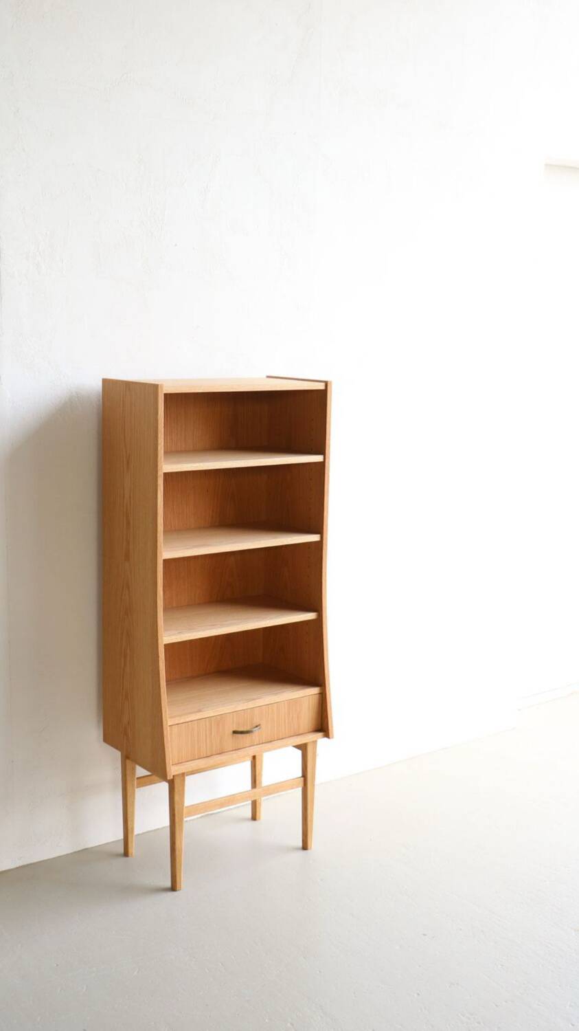 Bibliothèque avec tiroir