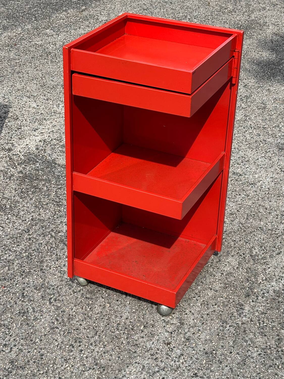 1970 metal trolley cart produced by Prisunic