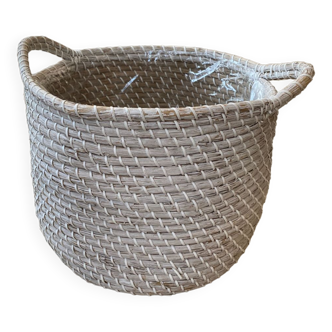 White wicker basket