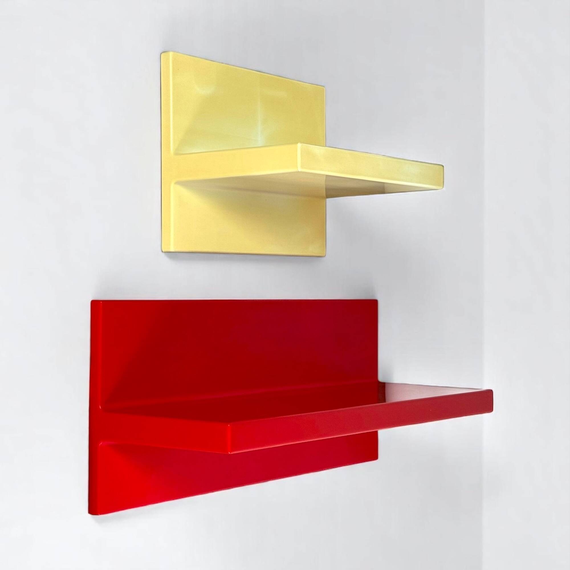 Pair of 1970s Kartell shelves by Marcello Siard