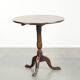 Table d'appoint / table d'angle inclinable anglaise du XVIIIe siècle