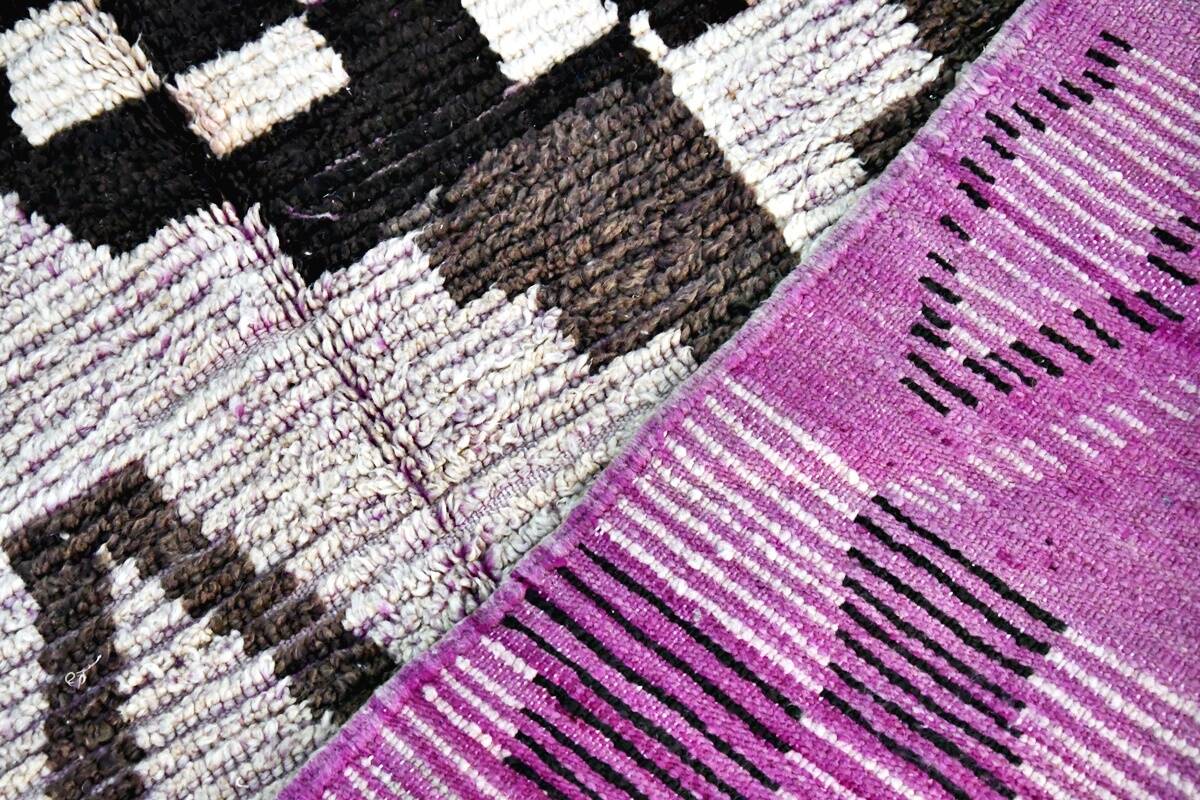 Moroccan Berber Boujaad Rug 237 cm x 157 cm