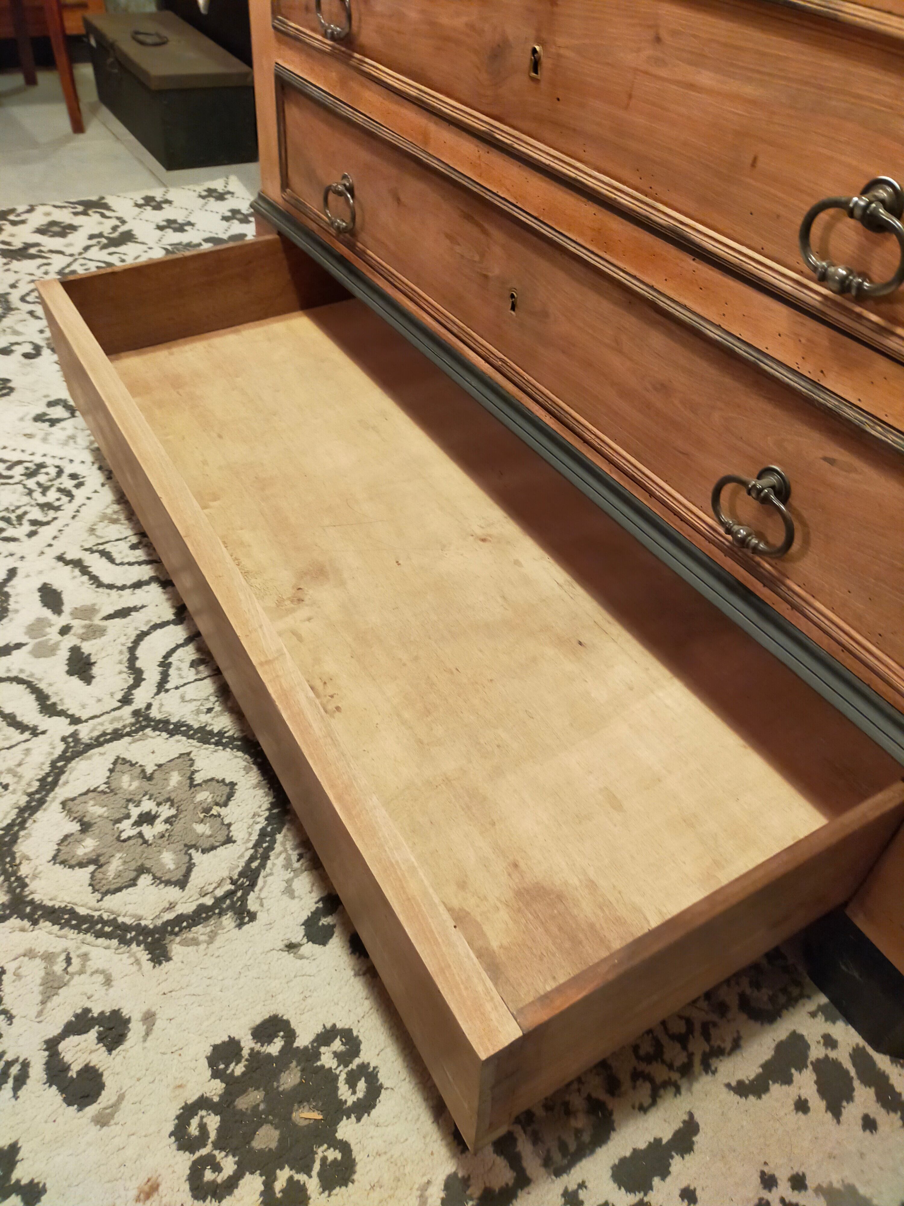 Commode ancienne, début XIXème siècle, remise au goût du jour