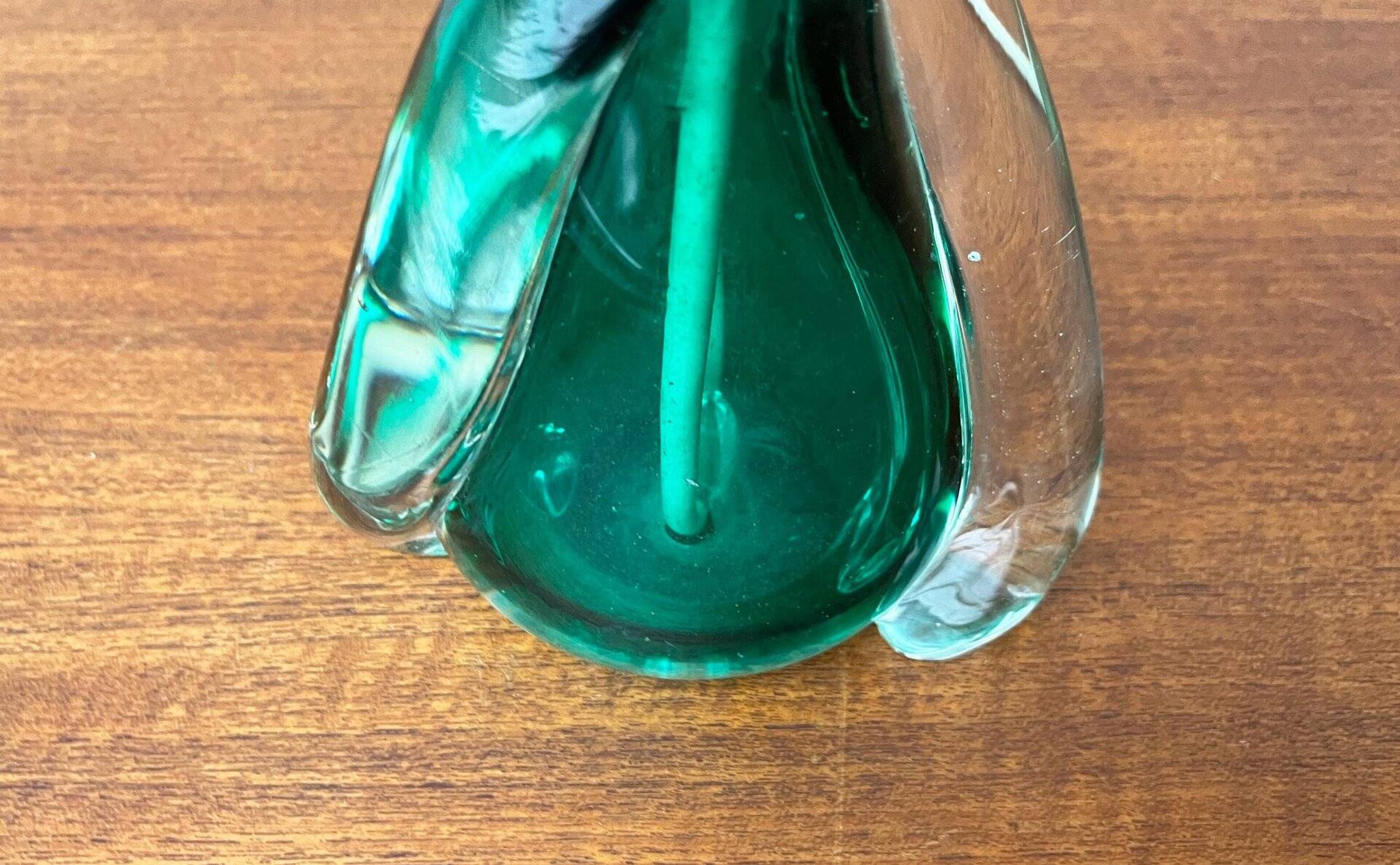 Mid-century Italian Murano glass table lamp from the 1950s.