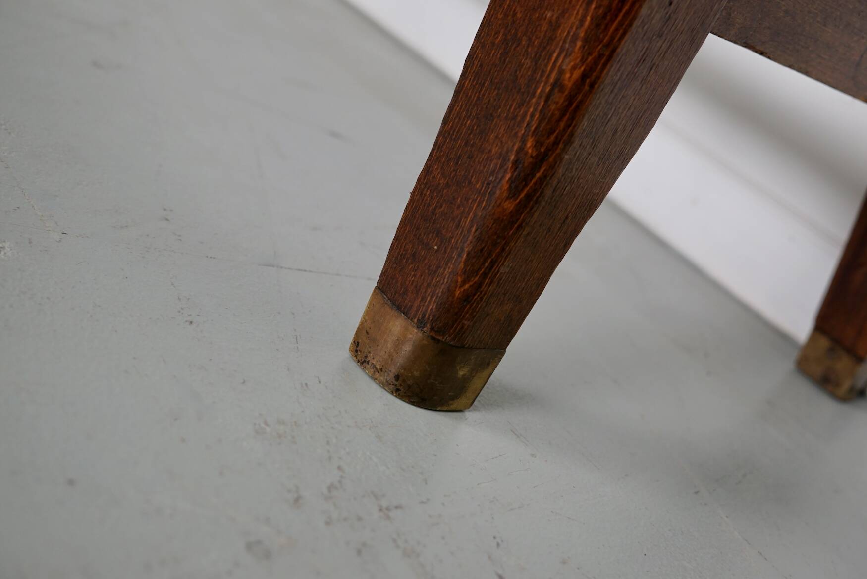 Antique French Rustic Farmhouse Elm Side Table, Early 20th Century