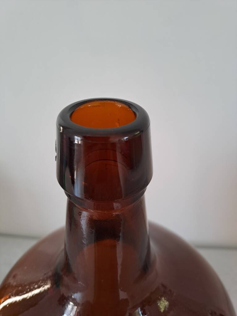 Grande bouteille en verre