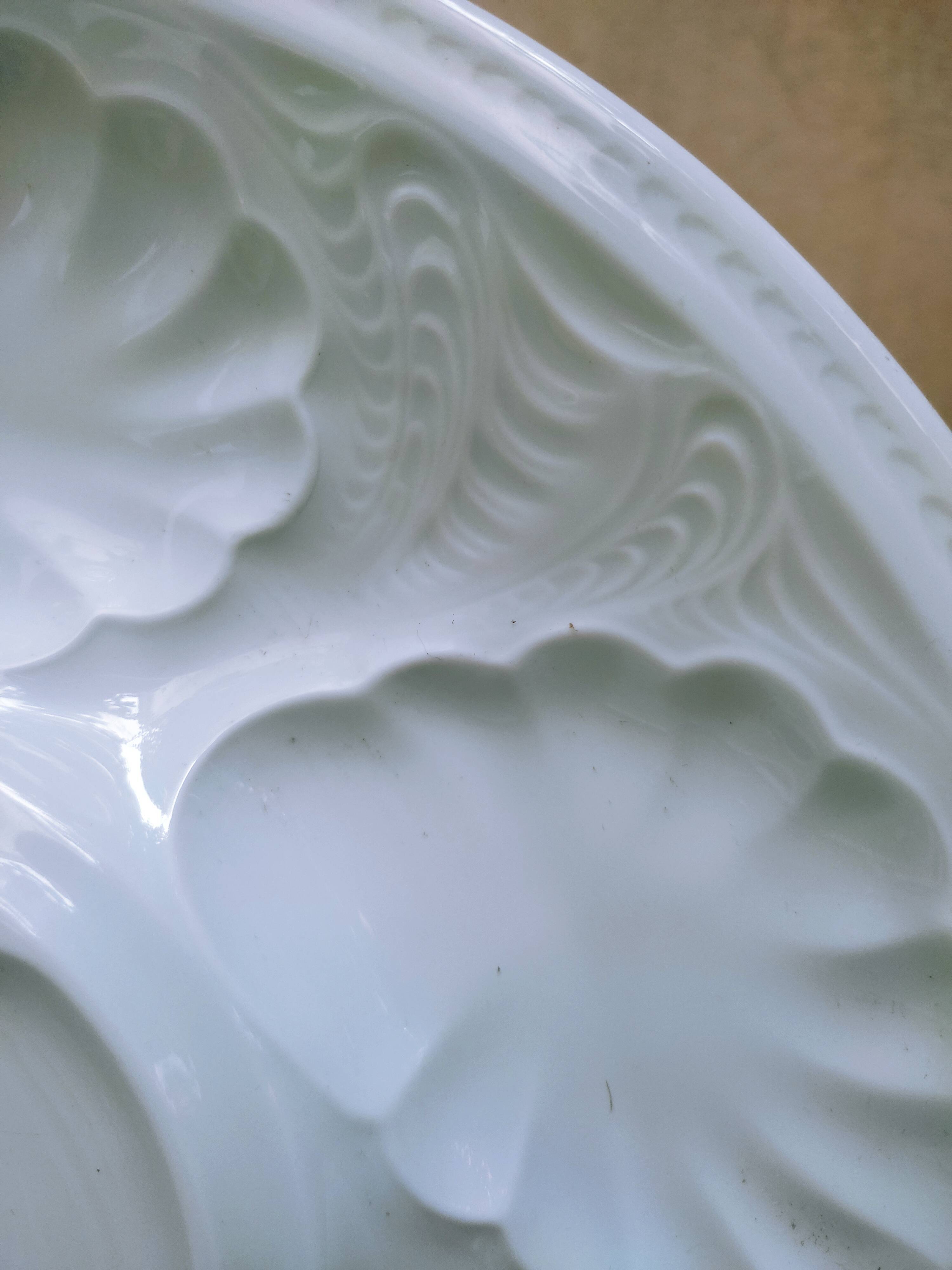 6 porcelain oyster plates by Tharaud