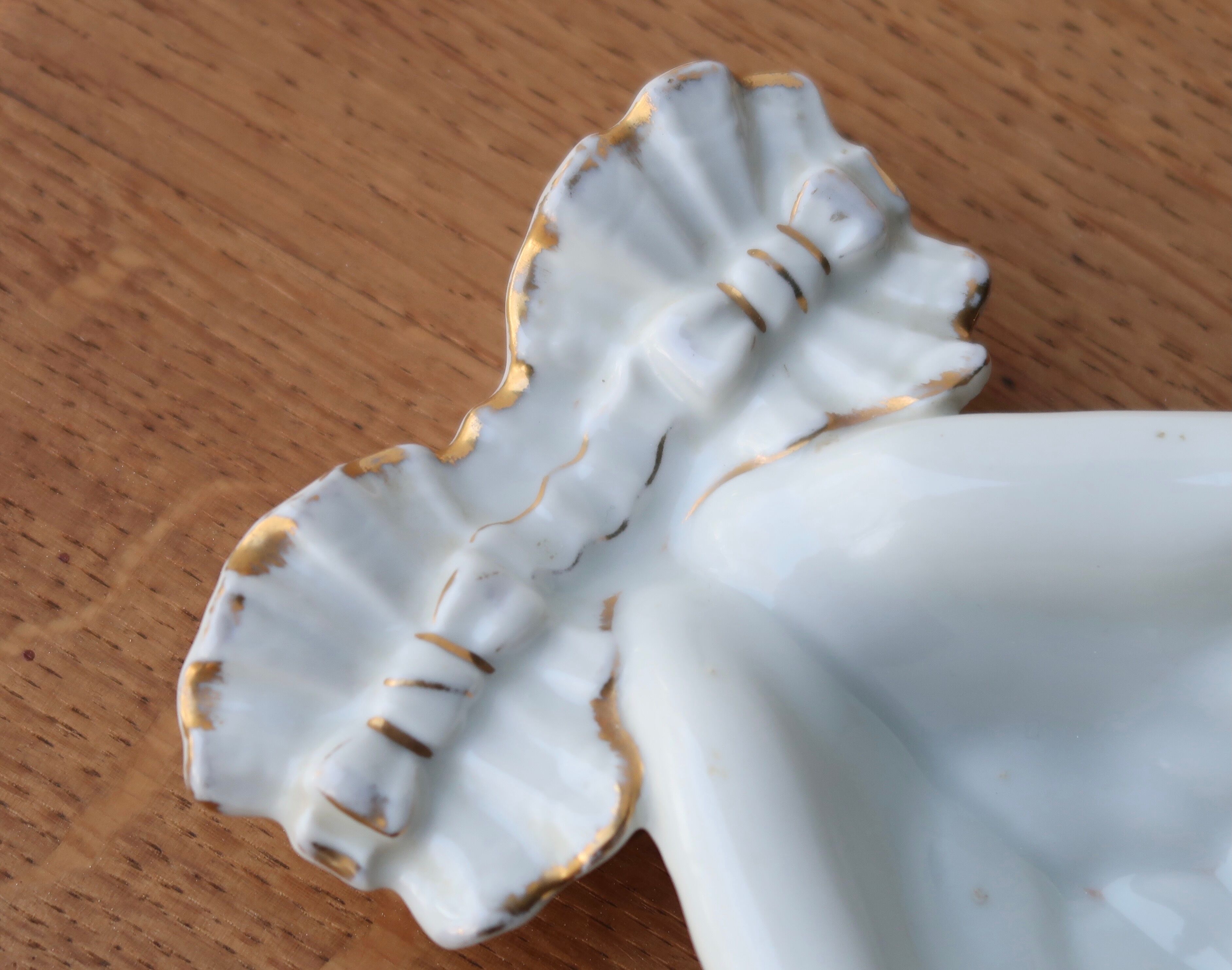 Empty hand pocket in white porcelain, 70s