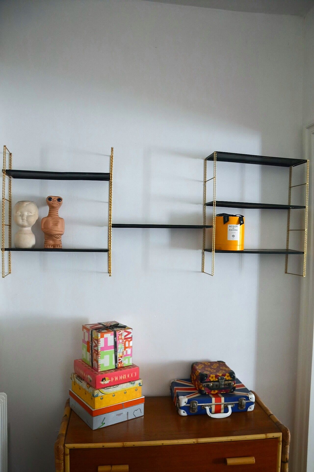 String shelf wall wired 50s