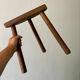Tabouret tripode vintage en bois