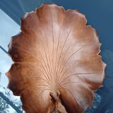 Vide de poche en bois sculpté signé