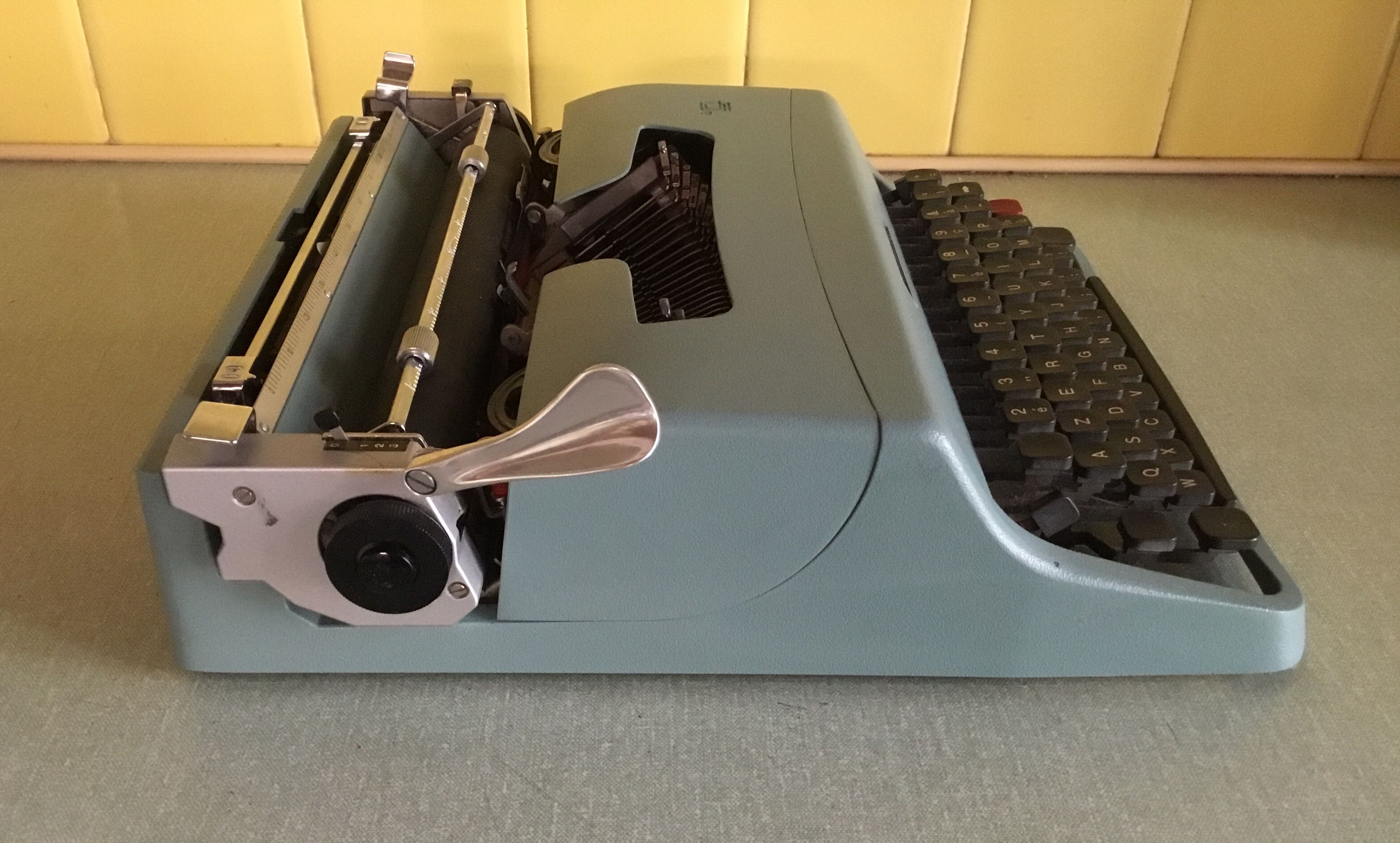 Machine Olivetti Lettera 32