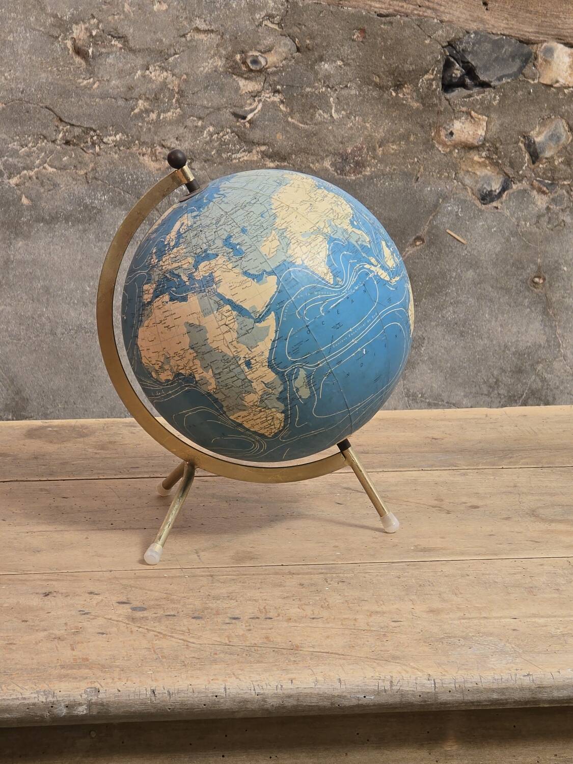 Tripod world map globe