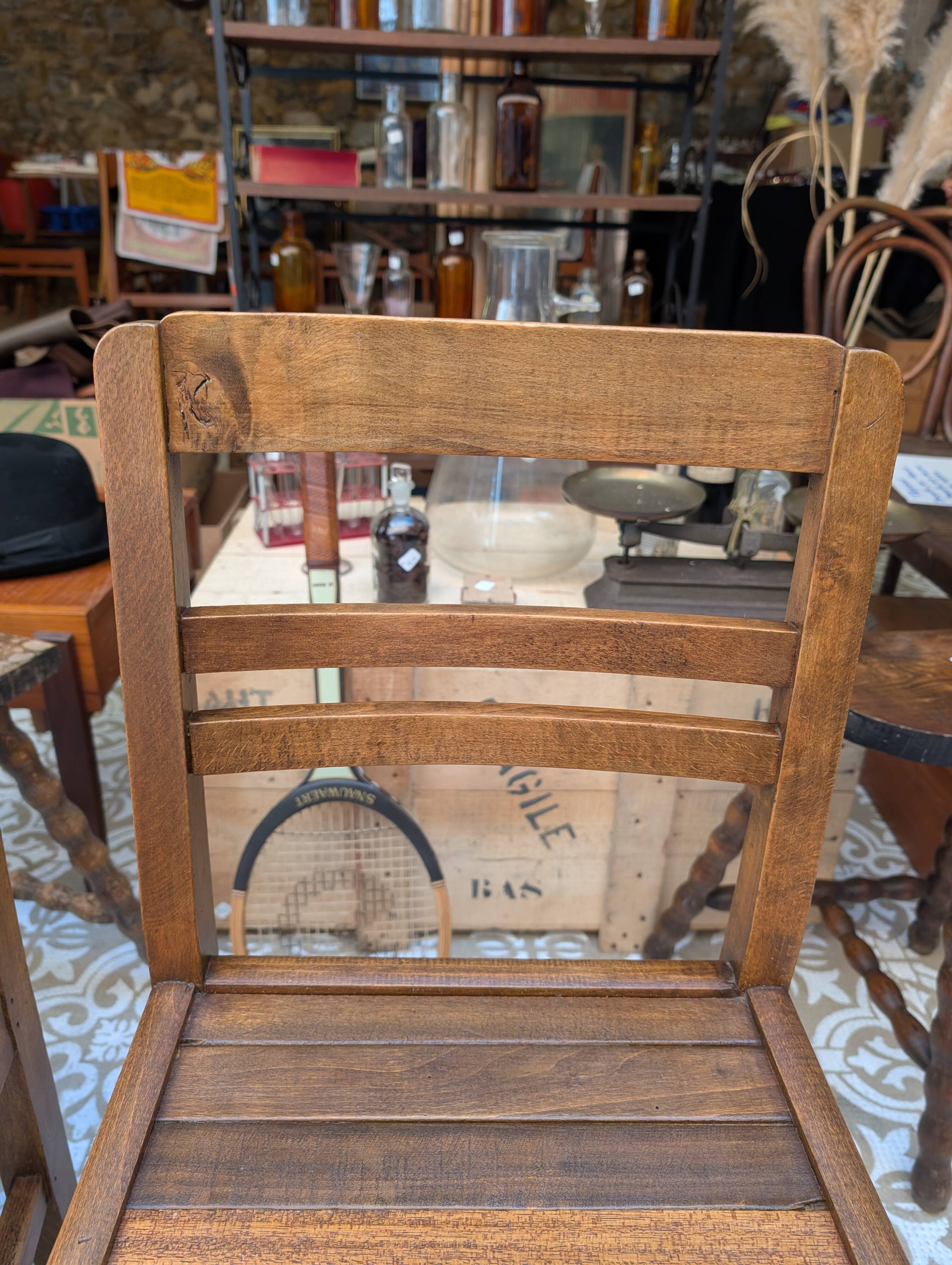 Set of reconstruction chairs