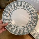 Pair of iron earth plates