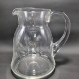 Chiseled decor pitcher