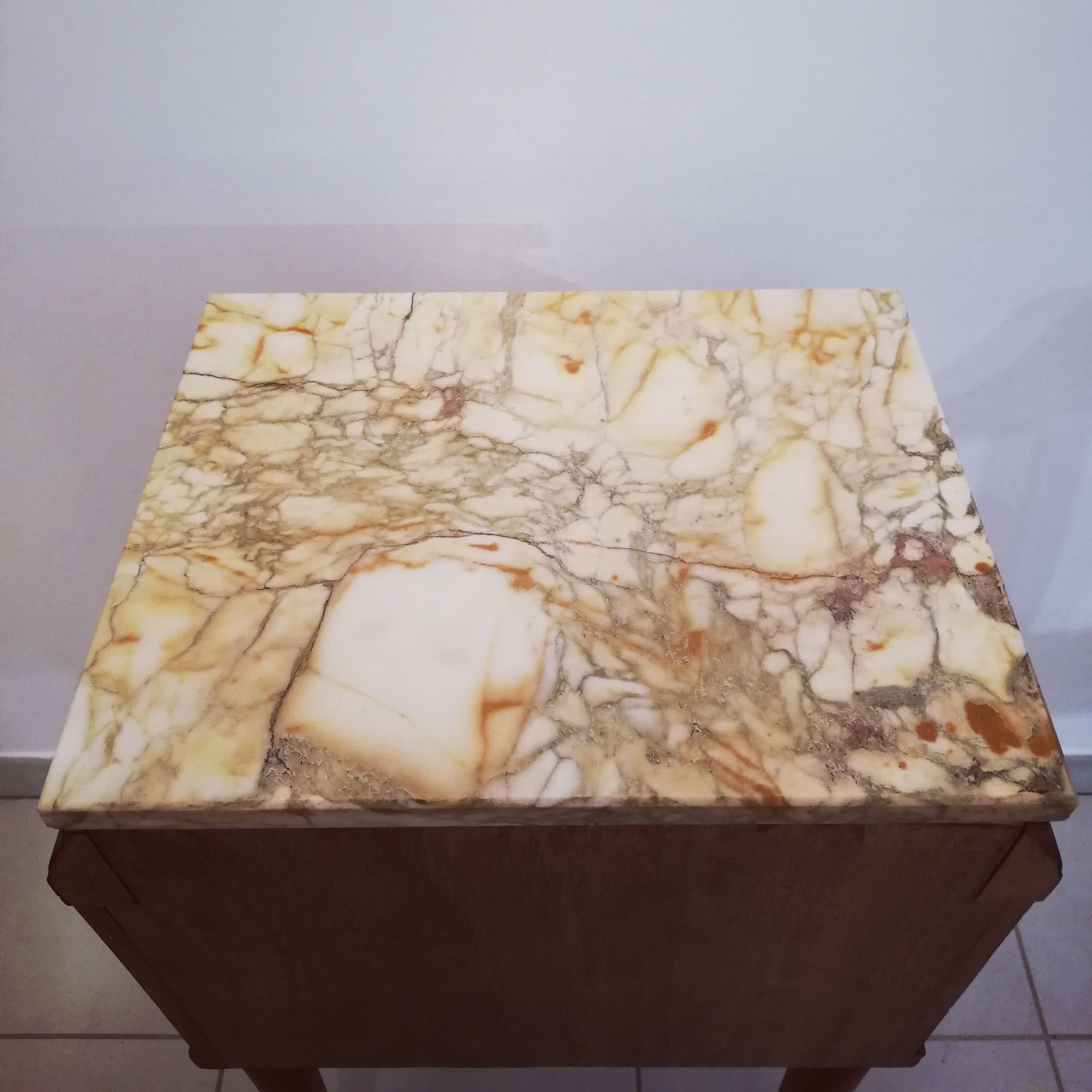 Table de chevet dessus marbre