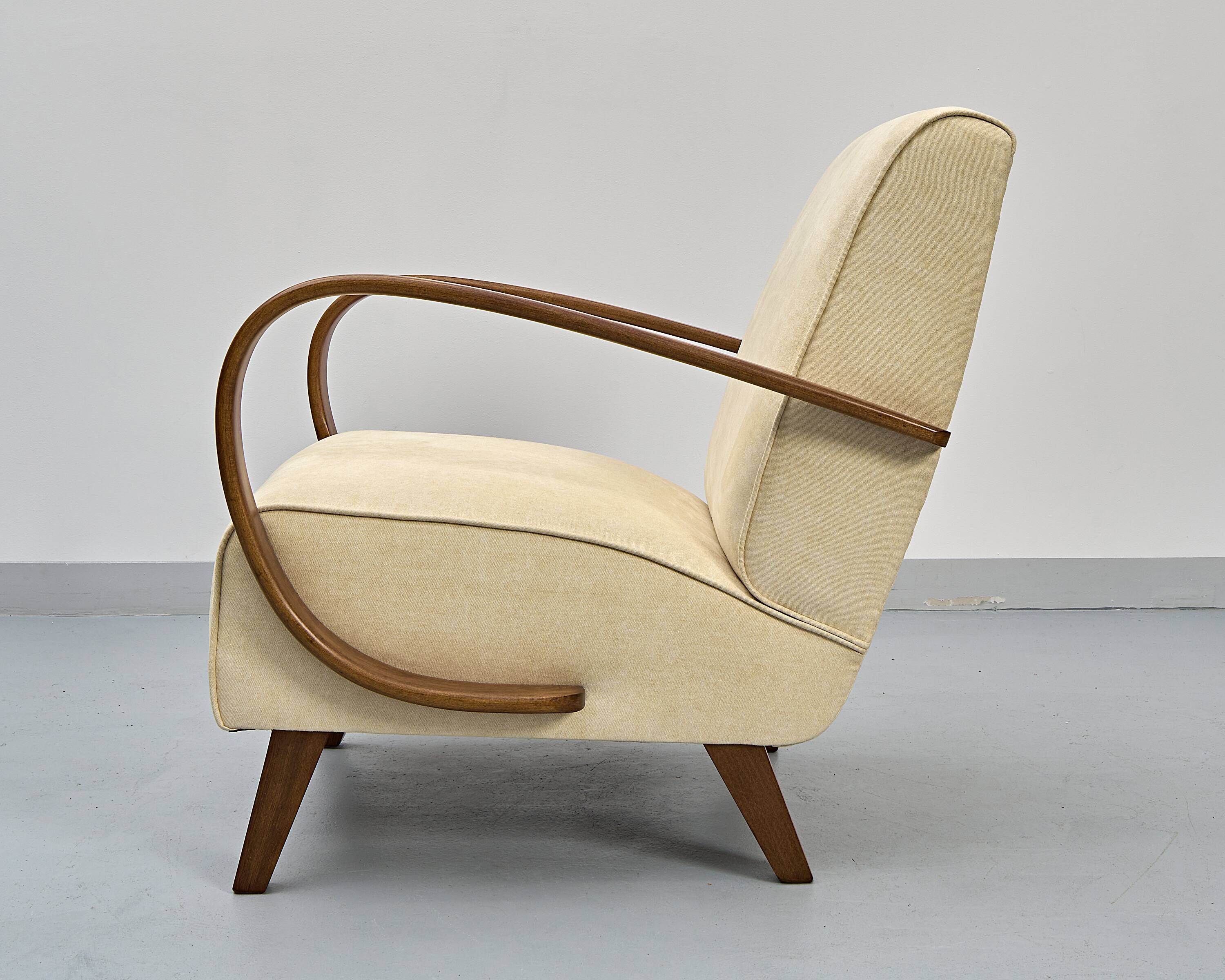 H-410 Armchair by Jindřich Halabala, 30's