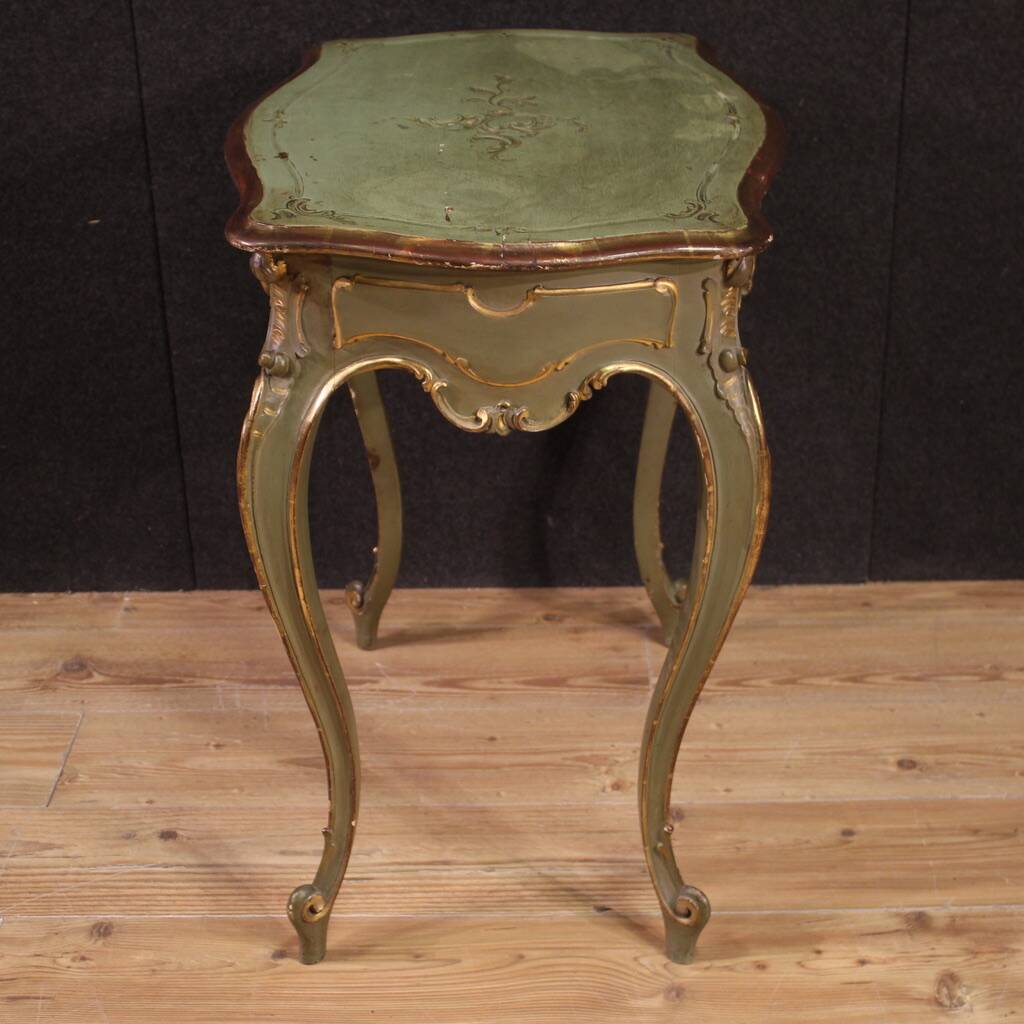 Elegant 20th century Venetian coffee table