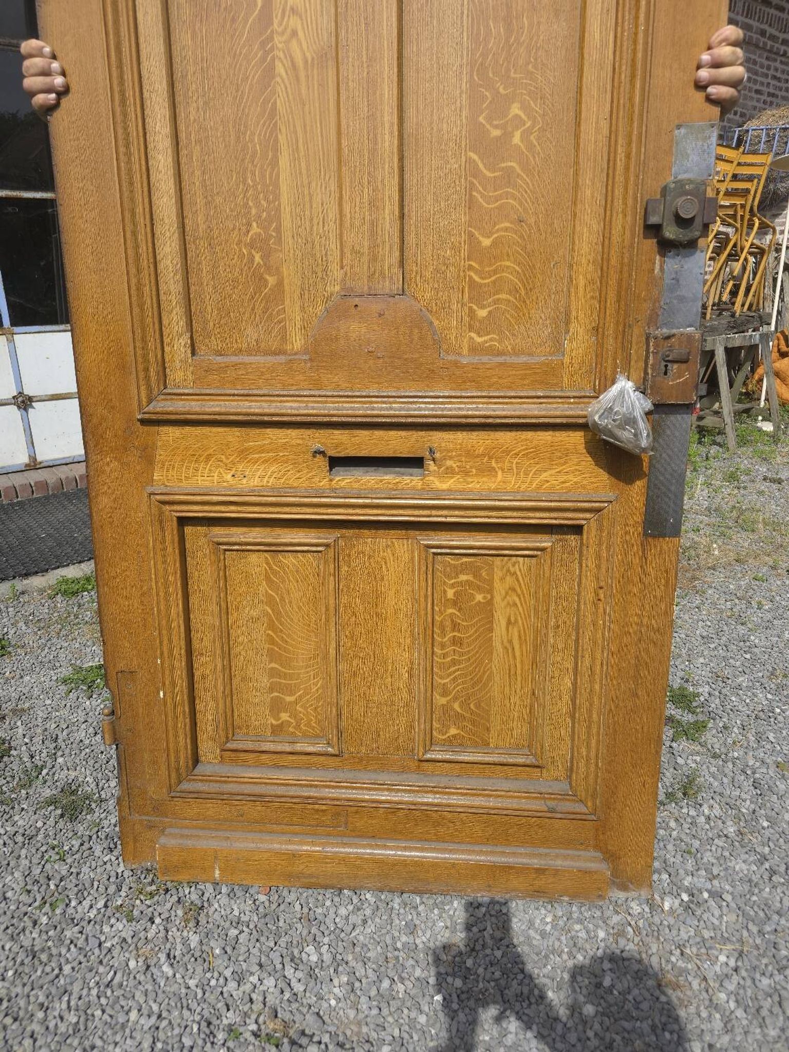 Porte d'entrée en chêne avec son bâti