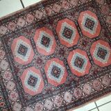 Tapis vintage fait main Bukhara en laine rose et bleu ciel (81cm x 118cm)