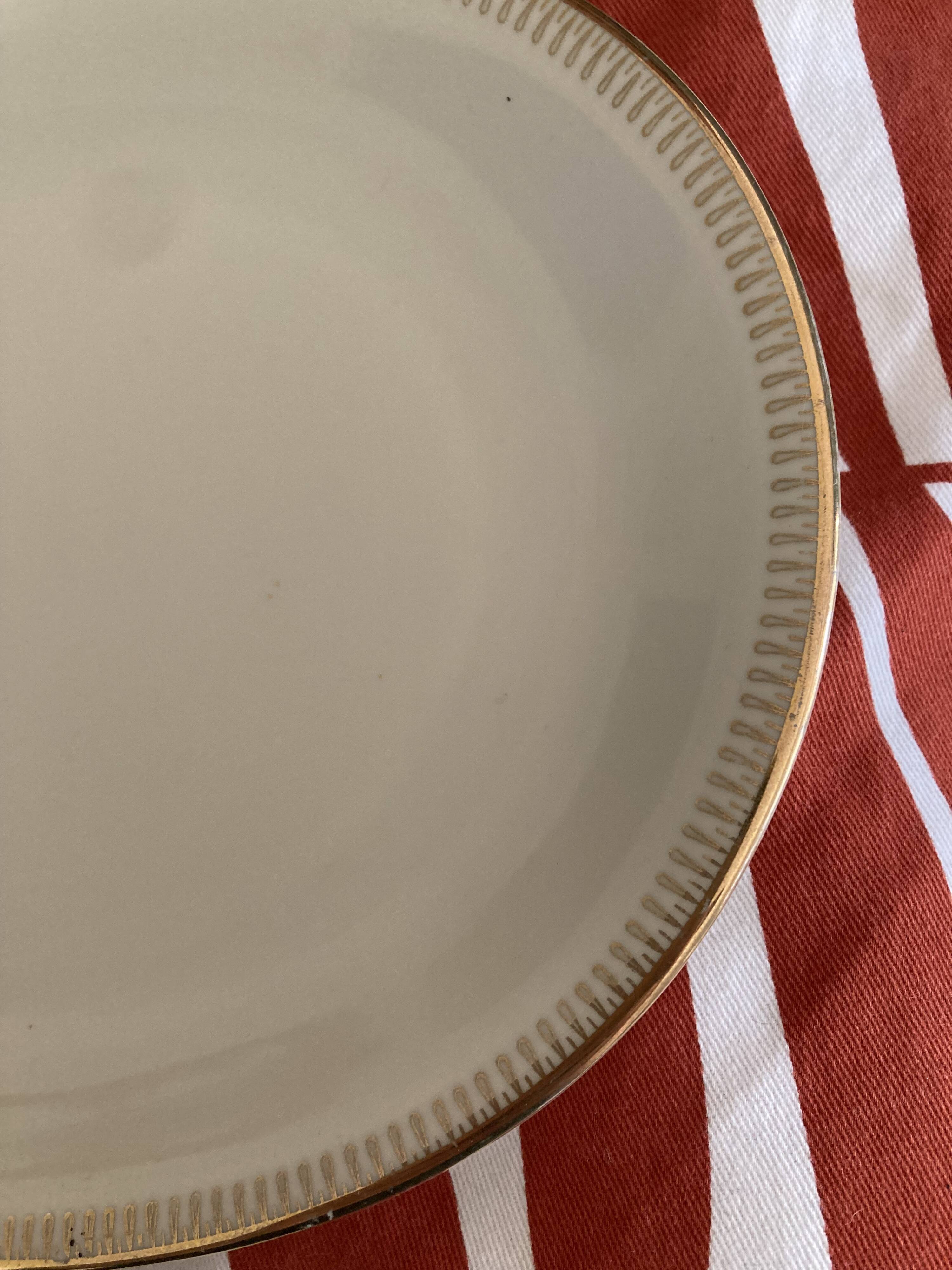 Presentation dish