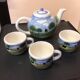 Teapot with 3 cups