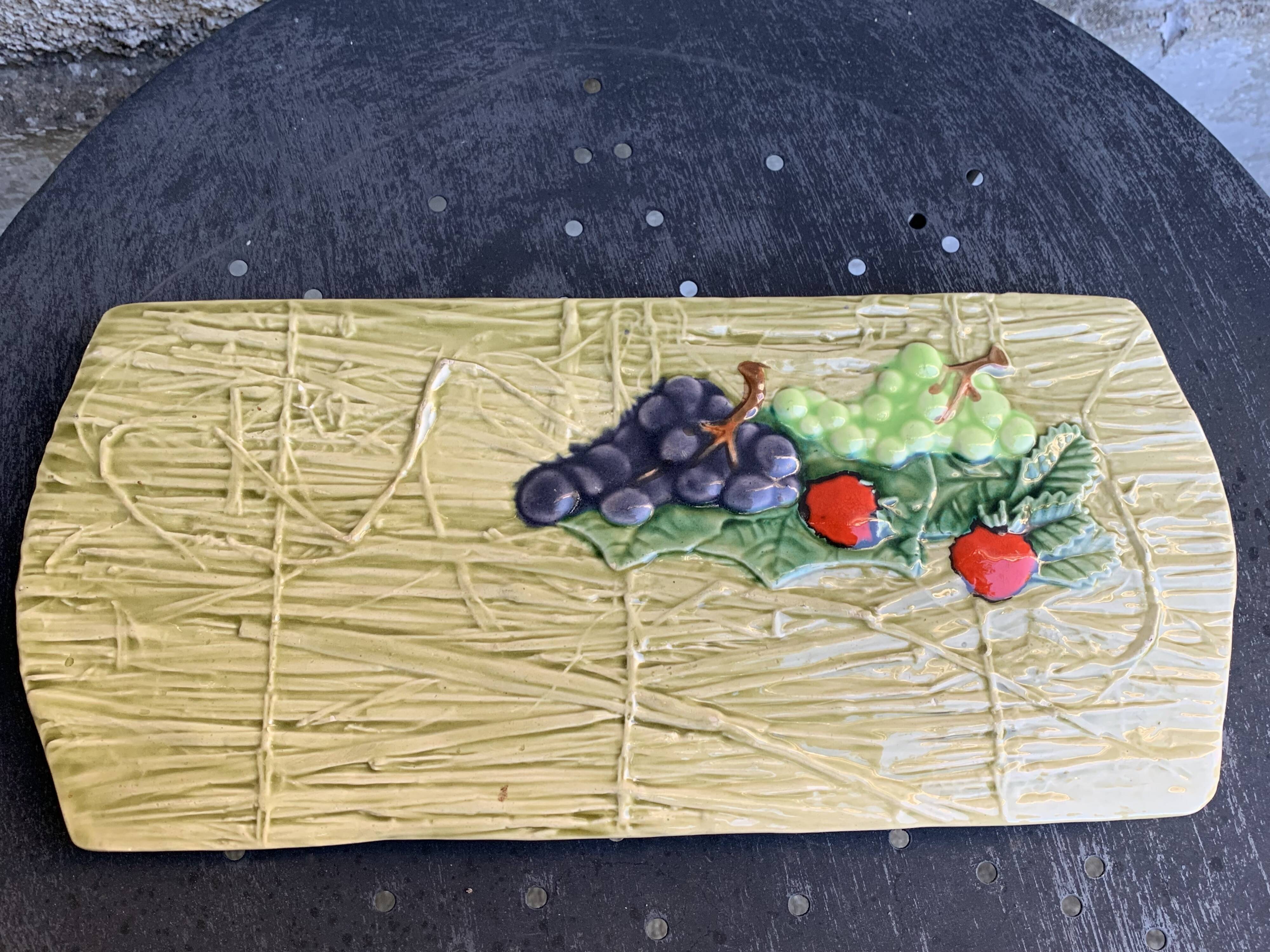 Rectangular cake dish in enameled ceramic, slip, fruit model, straw effect, vintage