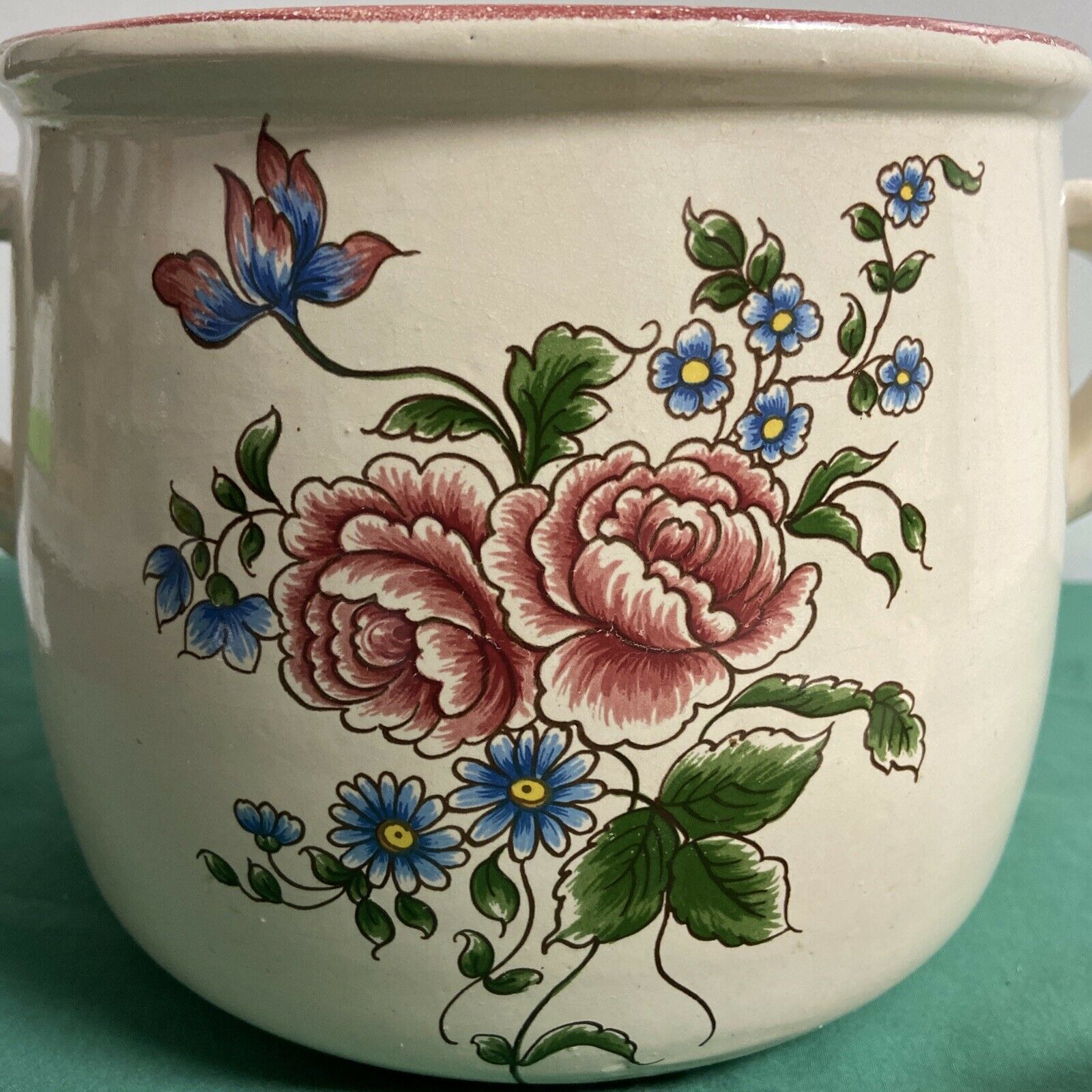 Pot shape pot with vintage ceramic lid floral decoration