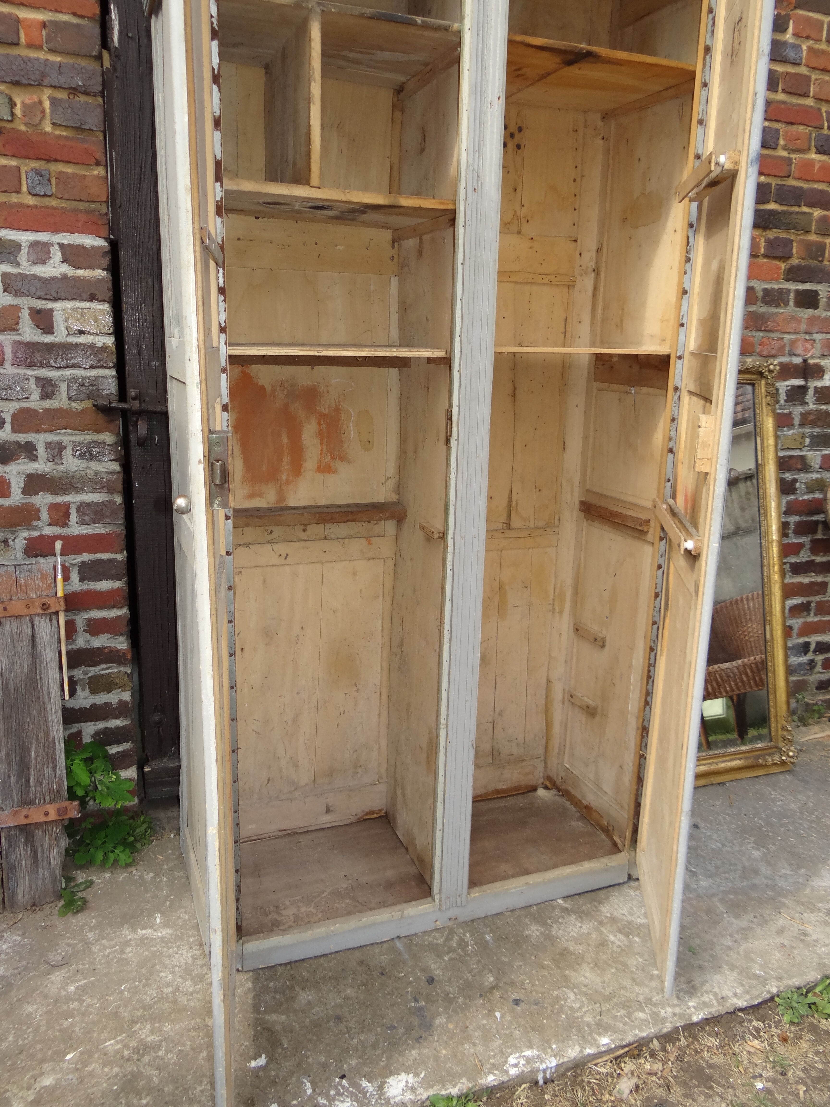 Grey parisian wardrobe