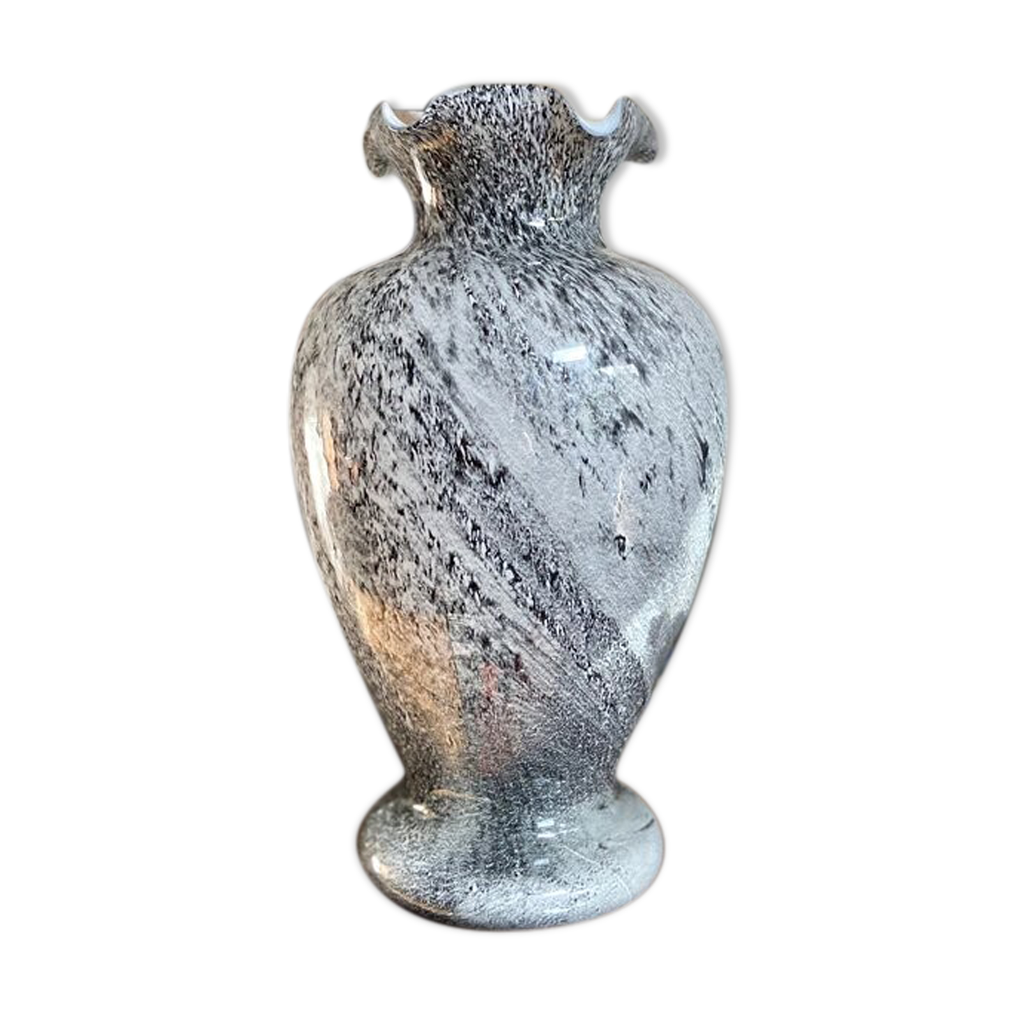 Black and white glass paste vase