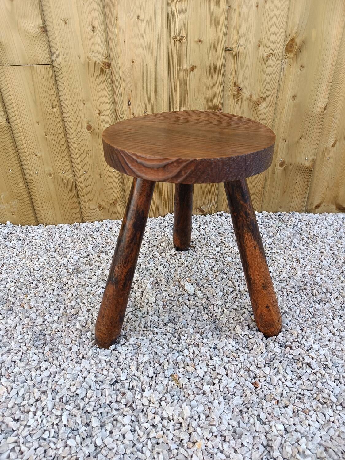 Solid wood tripod stool