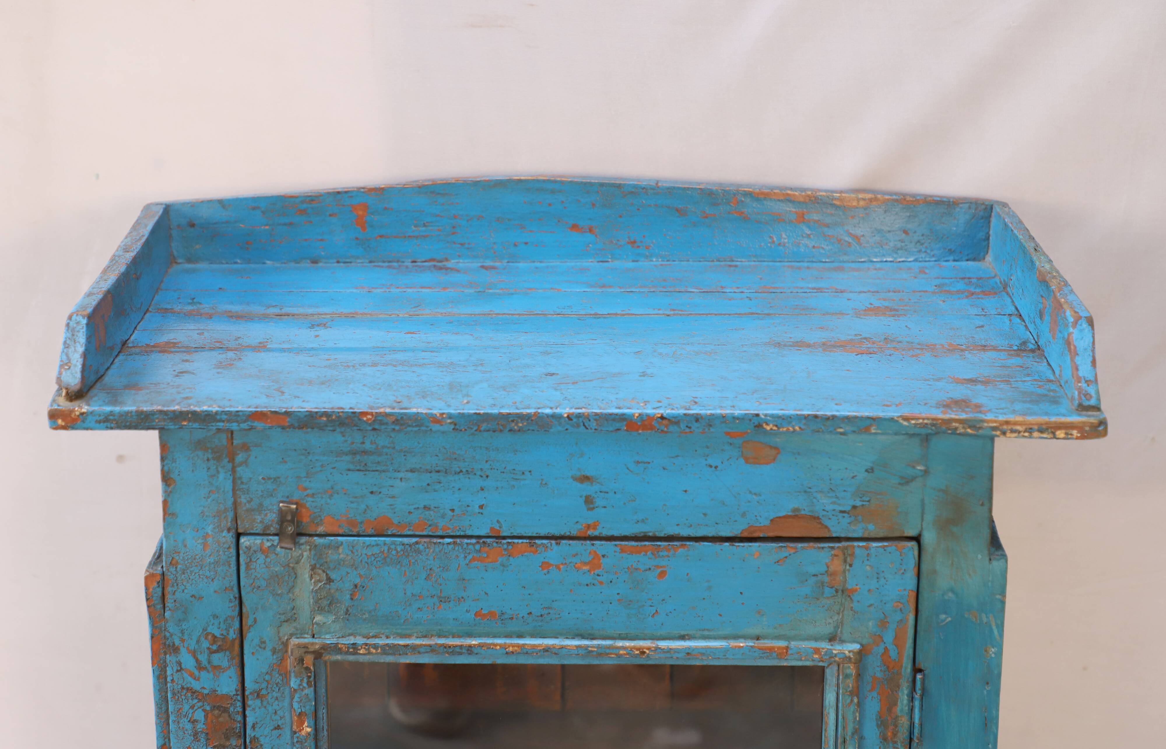 Buffet en teck birman avec patine bleue d'origine