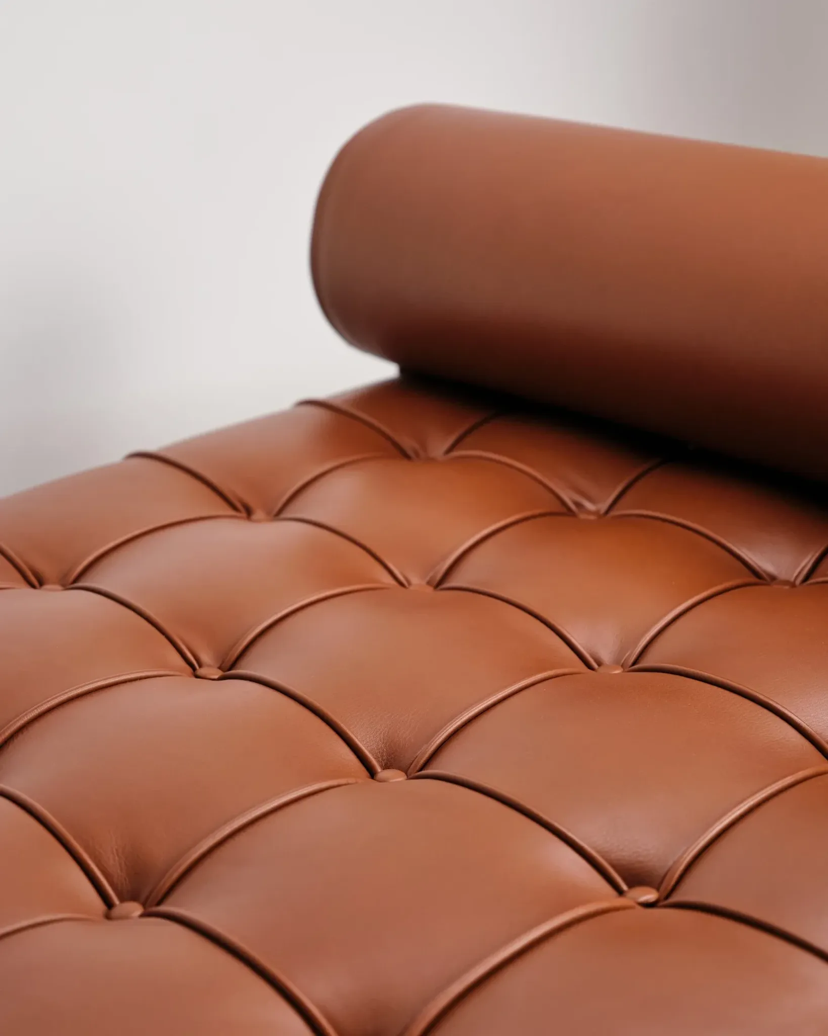 Meridian Barcelona in leather by Mies van der Rohe, Knoll International