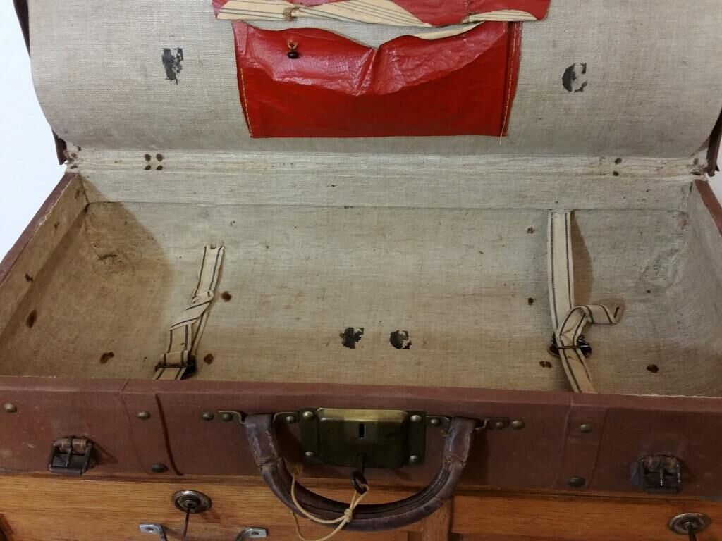 Suitcase - Travel trunk