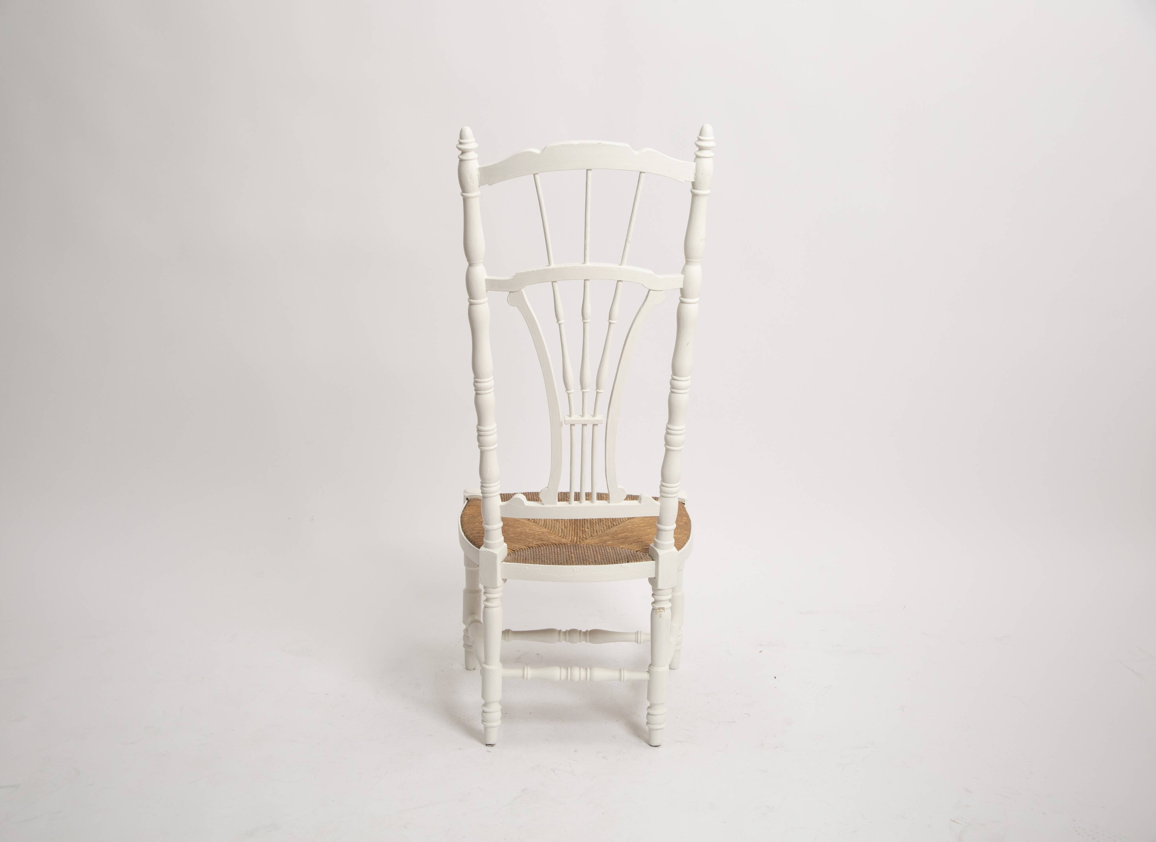 Napoleon 3 shabby white nurse chair