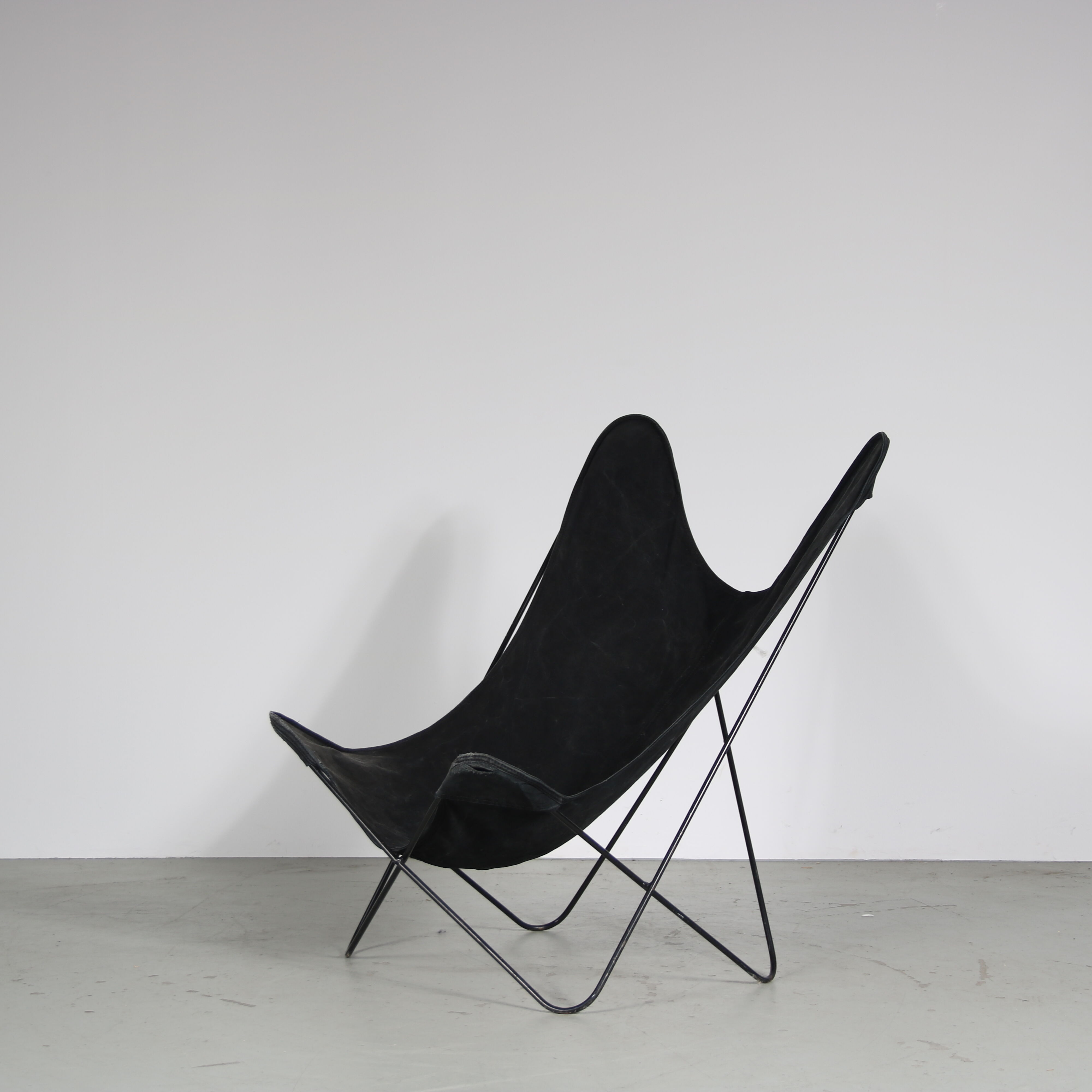 1950 “Butterfly” chair for De Beijenkorf, Netherlands