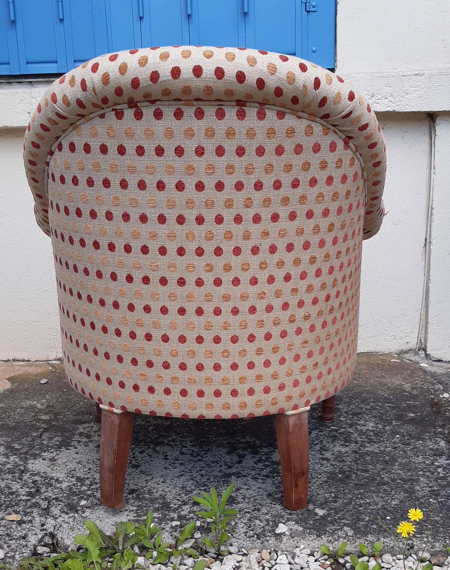 Antique toad chair