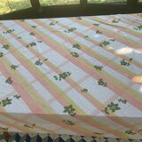 Nappe en Tergal à rayures orange et fleurs kaki vintage 1970
