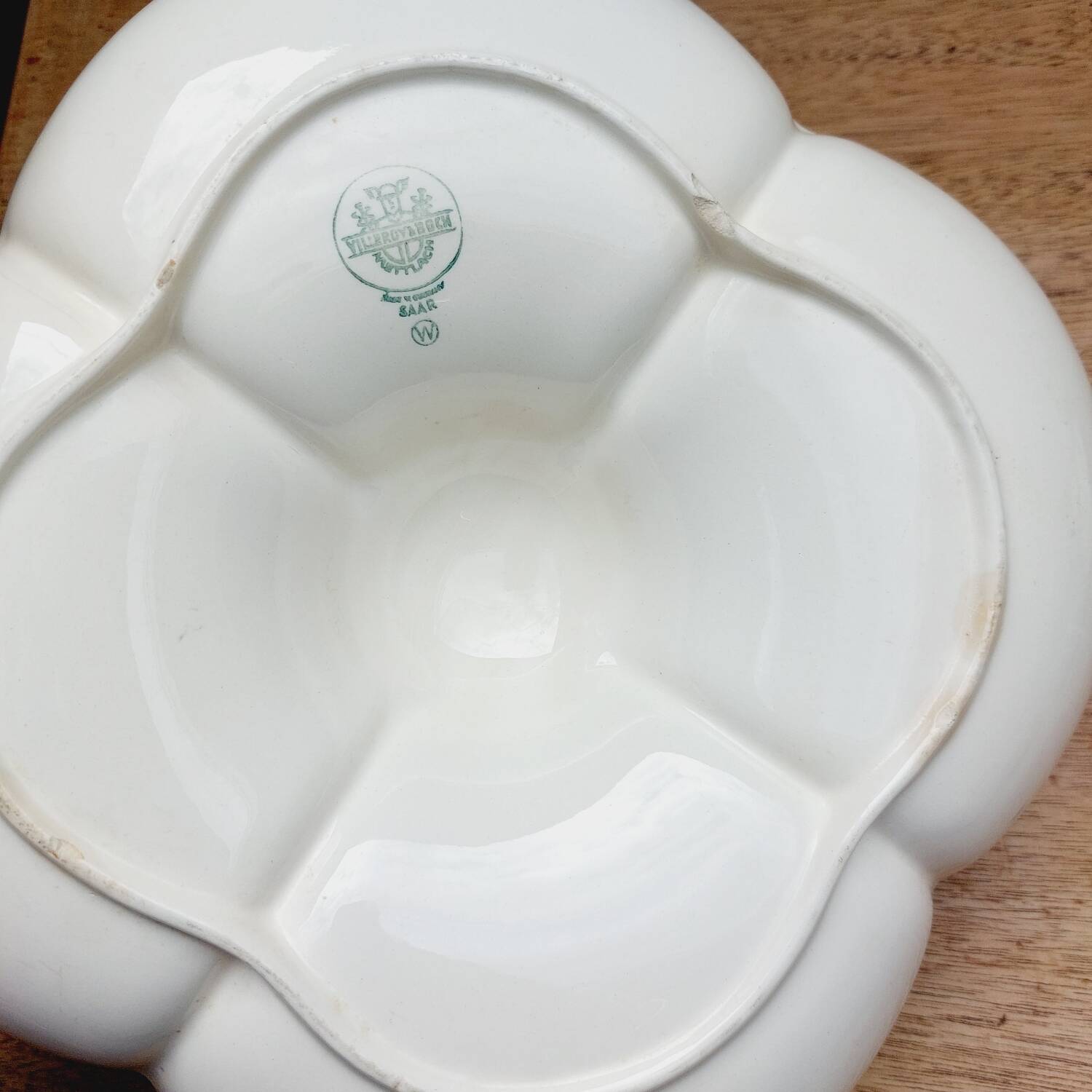 Villeroy & Boch mendicant serving dish