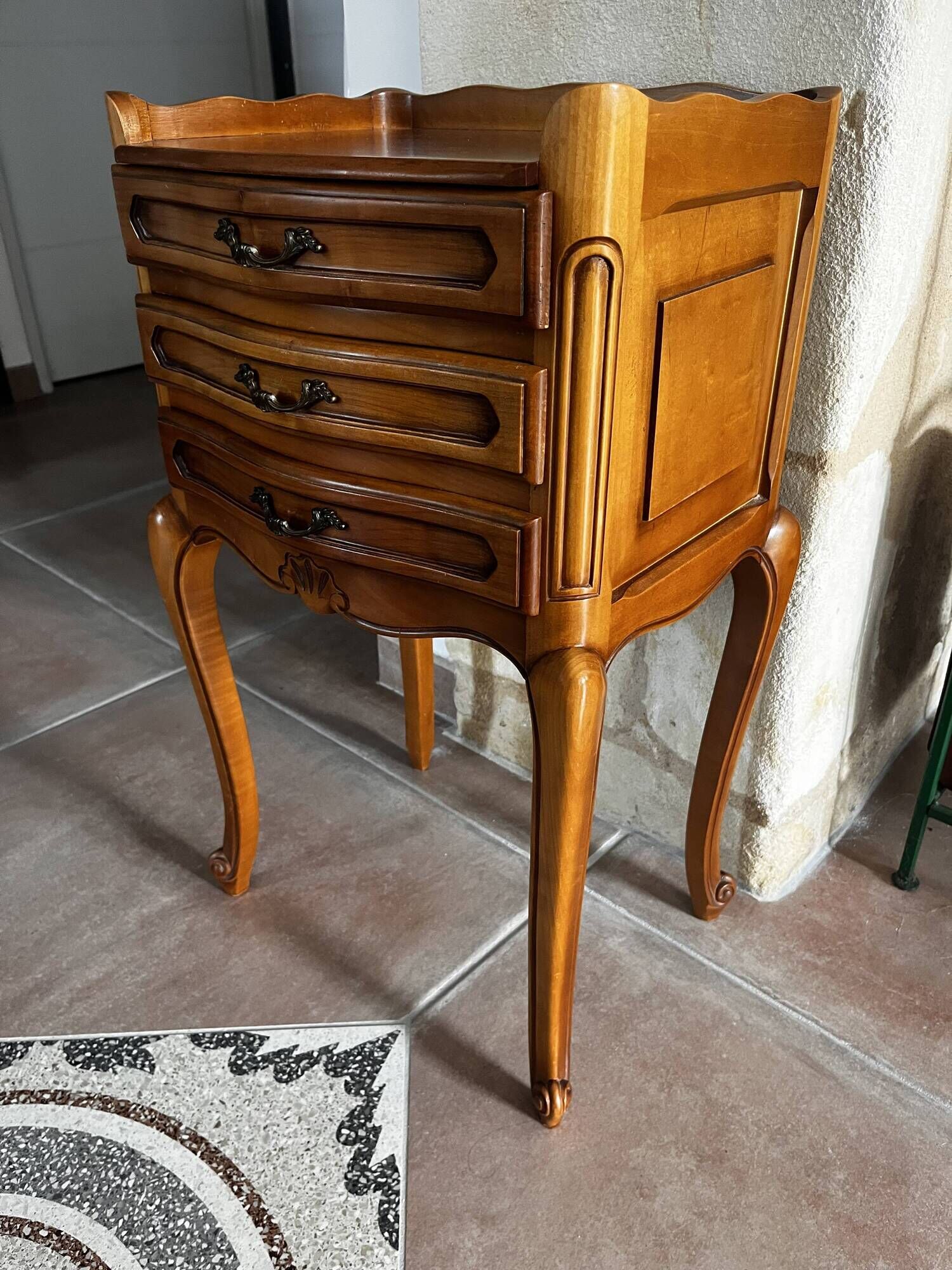Bedside table