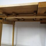 Extendable compass foot table
