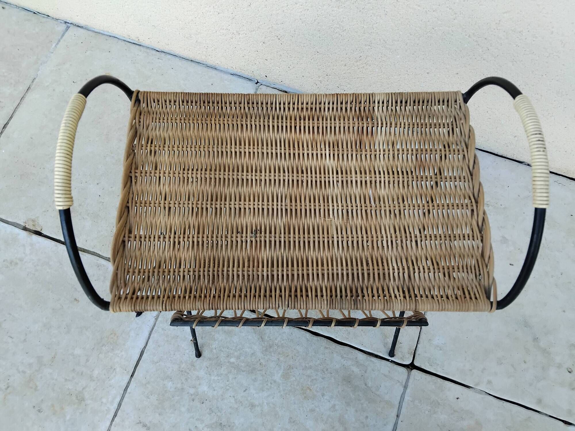 Porte revues vintage métal osier